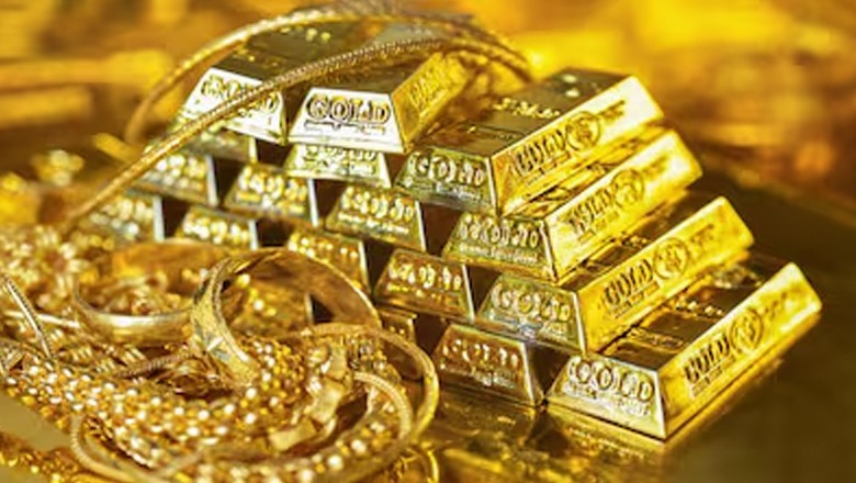 Gold prices fall in Pakistan, international market