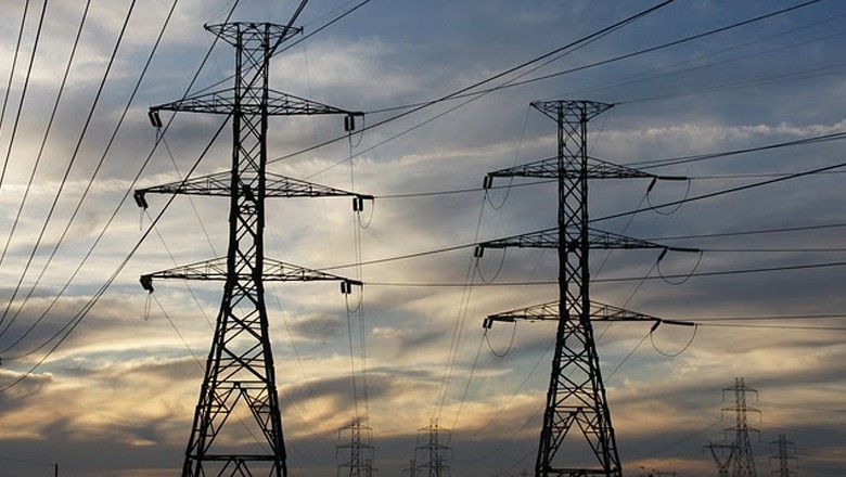 Pakistan govt announces relief of up to Rs26/unit for winter season