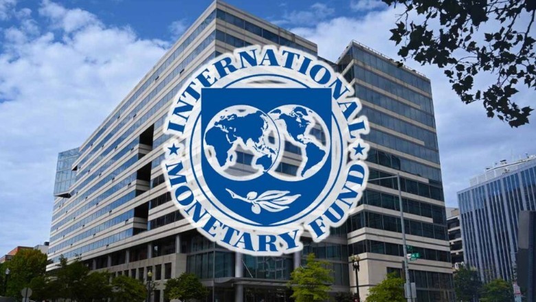 IMF demands Pakistan to reduce expenditures or collect Rs189bn tax