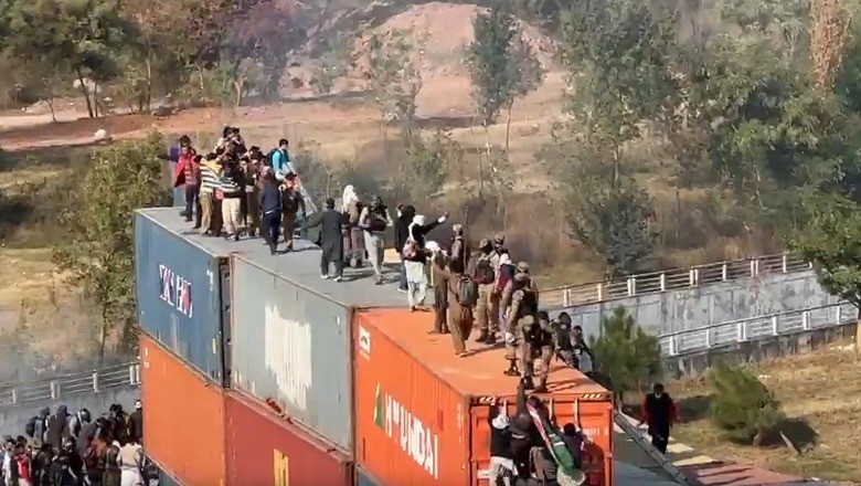 “Stay peaceful, army won’t shoot at its people:” Pak Army urges PTI protesters