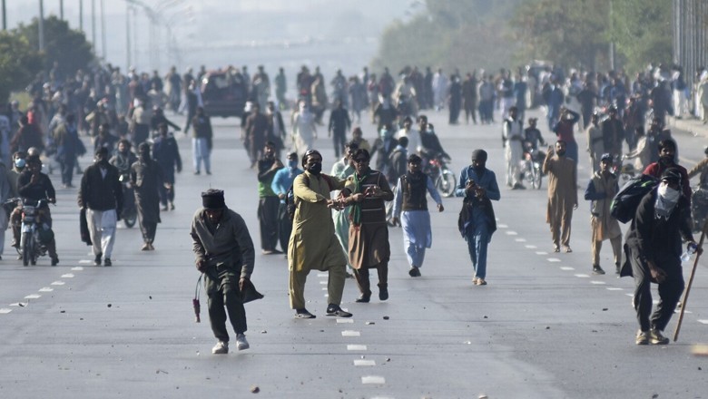 KP govt okays compensation package for D-Chowk protest victims