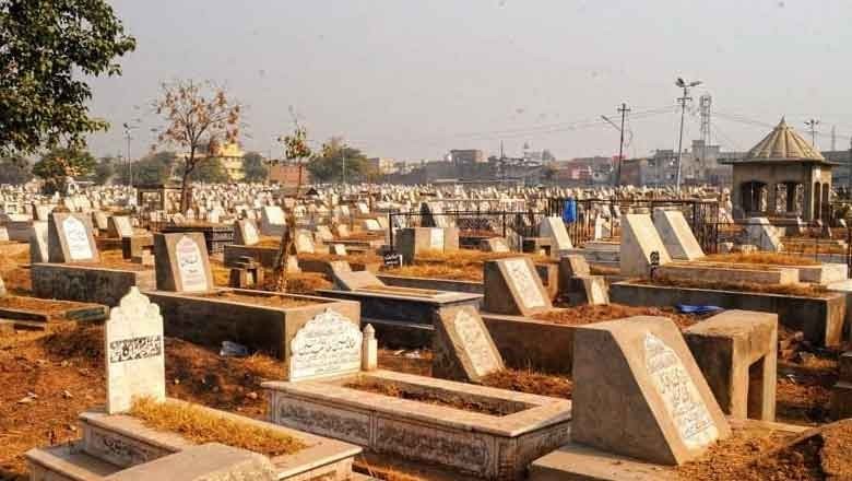 KMC fixes rates for graves at Rs14,300 in Karachi