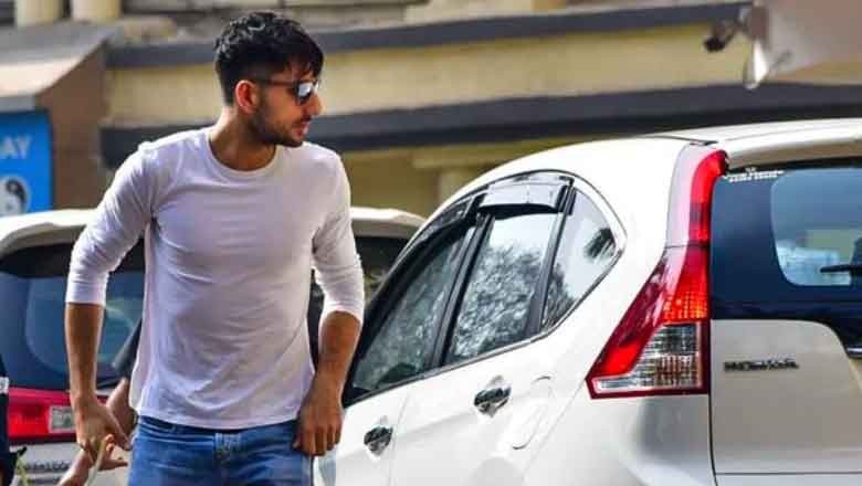 Injured Saif Ali Khan rushed to hospital by son in rickshaw: reports India media