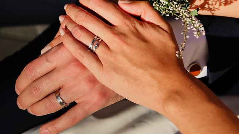 American woman stranded in Karachi after online boyfriend ditches her