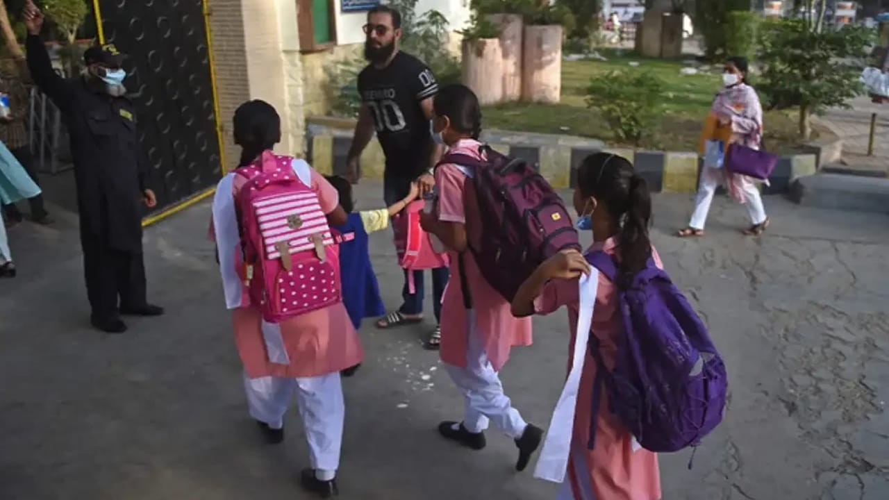 Schools to remain closed on February 14