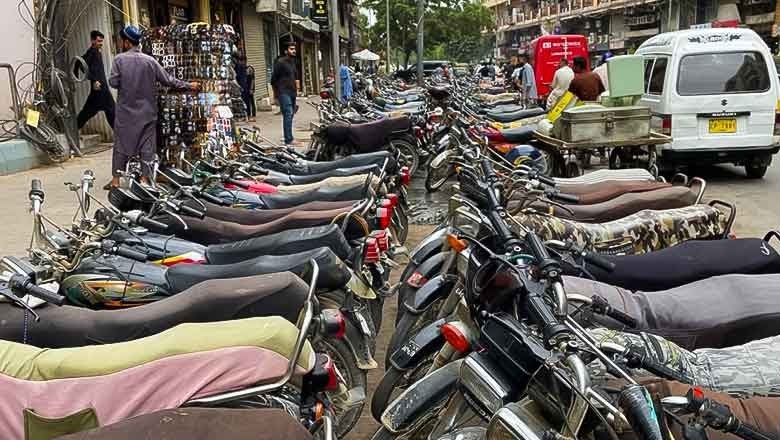 KMC waives off parking fees at 46 main roads of Karachi