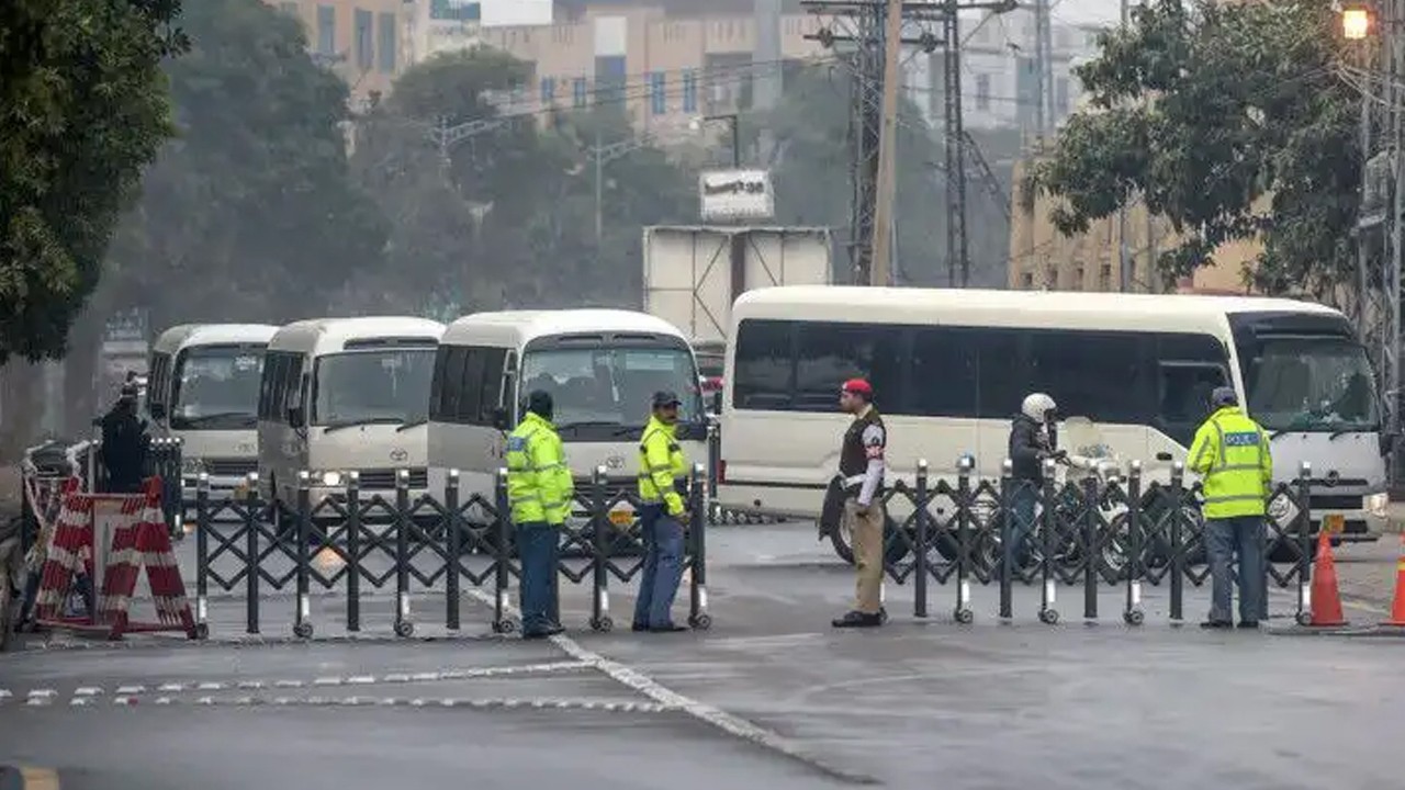 Karachi: Traffic plan issued for Champions Trophy, tri-series matches