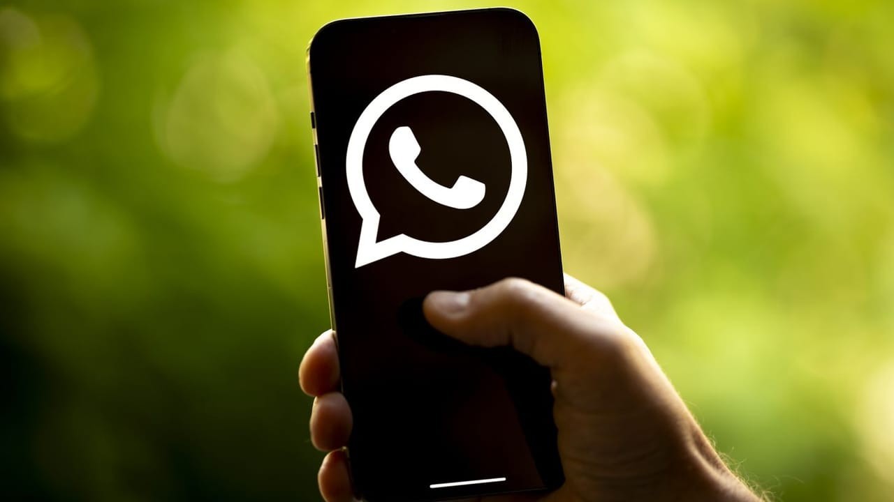 WhatsApp unveils new shortcuts to simplify status updates