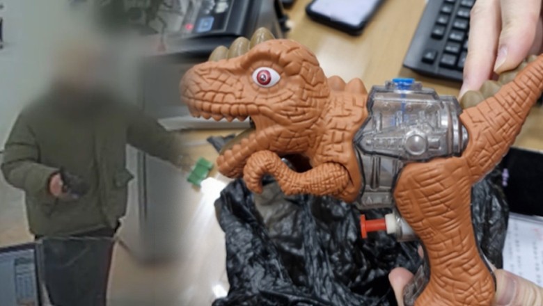 Man attempts bank robbery with toy water gun in South Korea