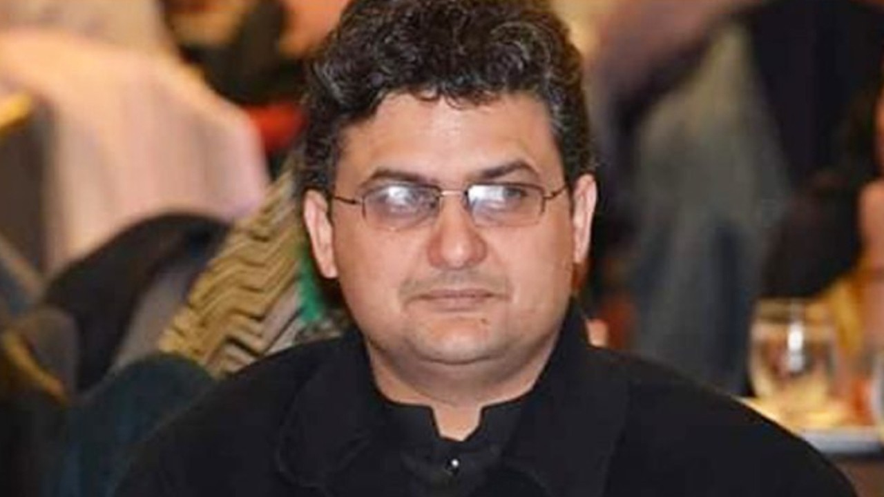 PTI Senator Faisal Javed denied Umrah flight