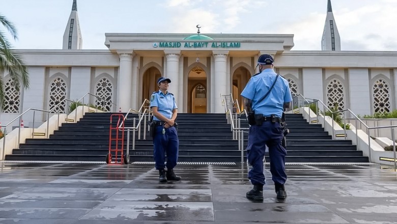 16-year-old boy arrested in Sydney for making online threat against mosque