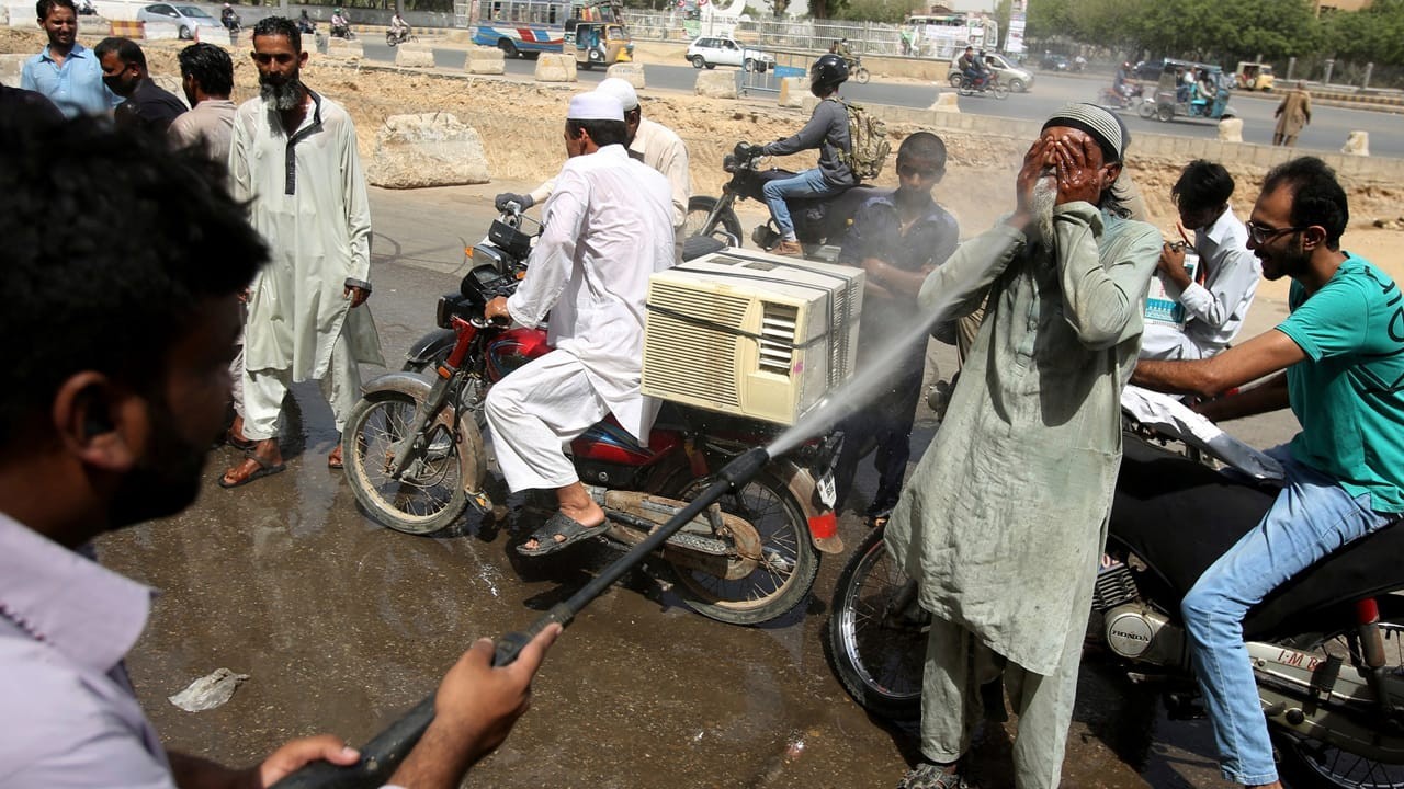 Karachi heatwave: When will temperature drop in port city?
