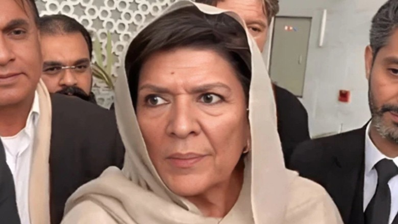 WATCH: Aleema Khan, PTI lawyers engage in heated exchange outside Adiala Jail