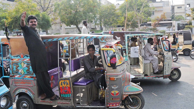 Rickshaw, taxi entry banned in Karachi's various markets