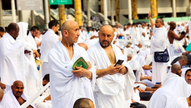 Saudi Arabia introduces "eco-friendly" recycled Ihrams to promote sustainability