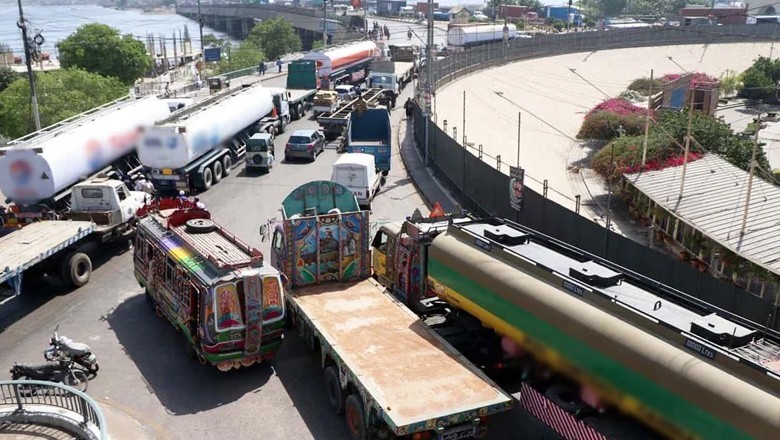 Karachi: Over 60 killed in heavy vehicle accidents in just 80 days