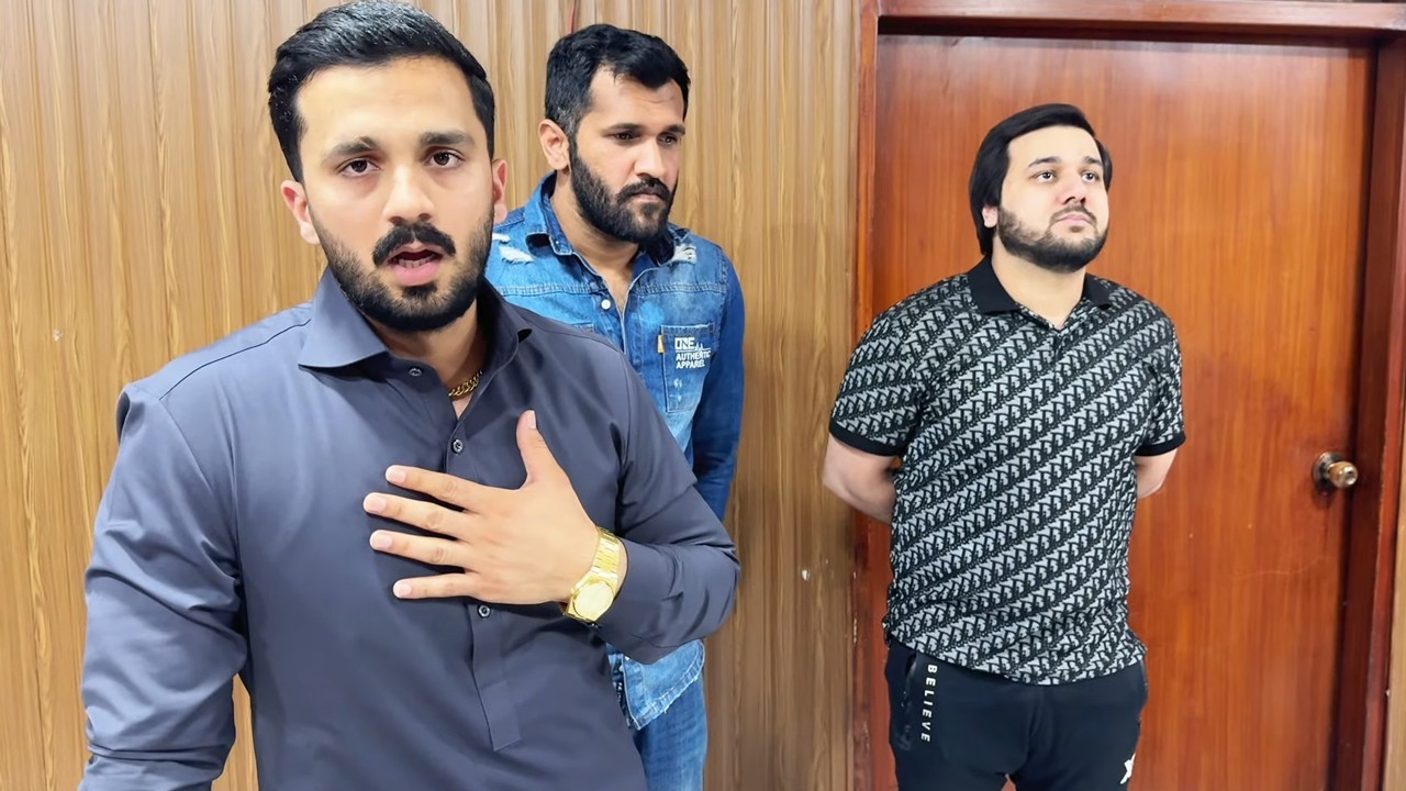 Rajab Butt apologises to Christian community over controversial joke