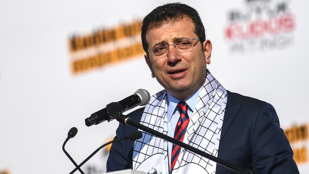 Turkish court sends Istanbul mayor to jail on corruption charges