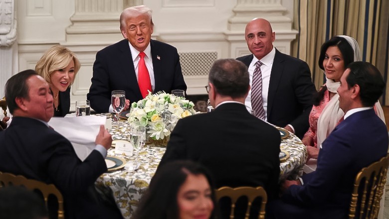 Trump hosts iftar dinner to thank Muslims for their support in elections