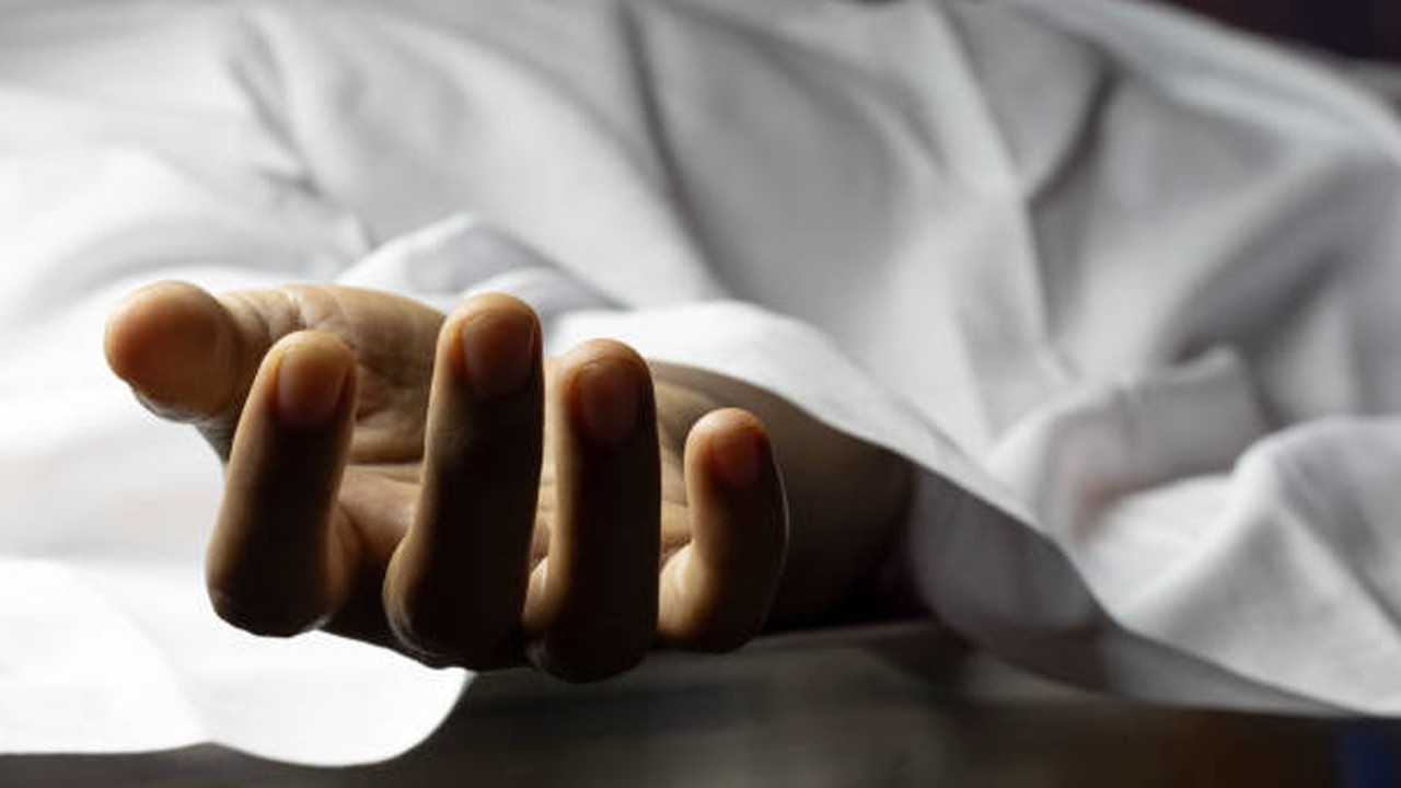 8-year-old boy stabs mother to death over Eid money in Pakpattan