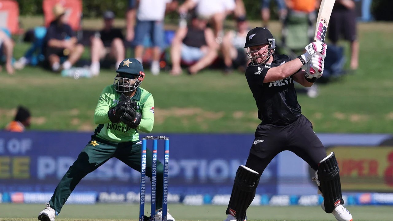 New Zealand completes series sweep with 43-run victory over Pakistan in 3rd ODI