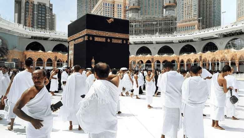Saudi Arabia approves additional quota for 10,000 Pakistanis to perform Hajj