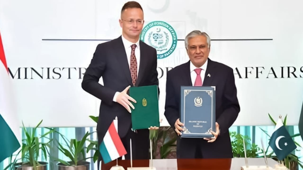 Visa-free travel for diplomats as Pakistan, Hungary sign agreement