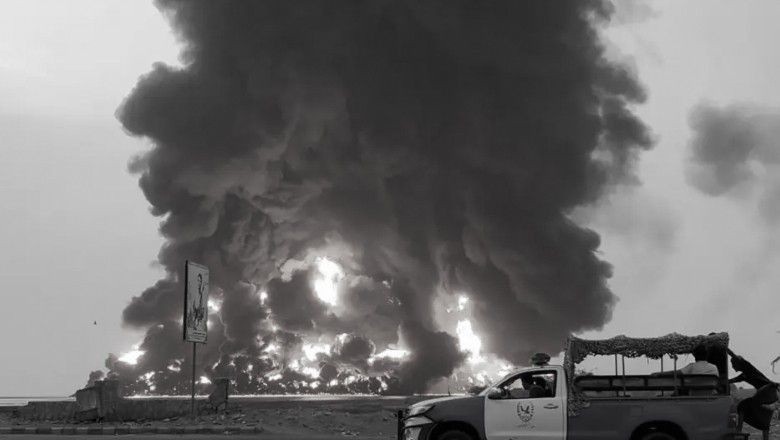 US airstrike on Yemeni oil port kills 38, leaves over 100 injured