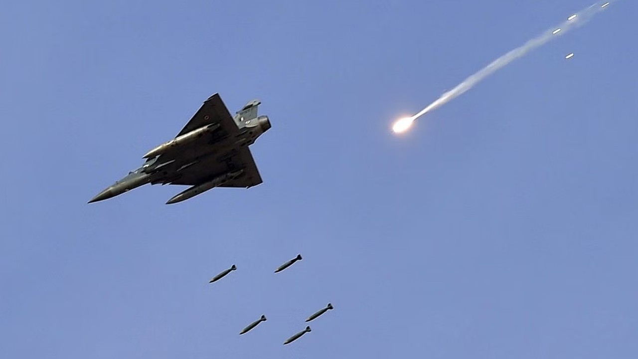 Indian fighter jet drops bomb on its own citizens: reports
