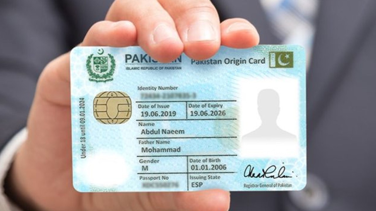 NADRA launches upgraded chipless CNIC with new features