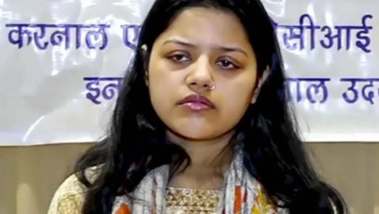 Slain navy officer's wife faces abuse by Hindutva trolls for condemning hate against Muslims, Kashmiris