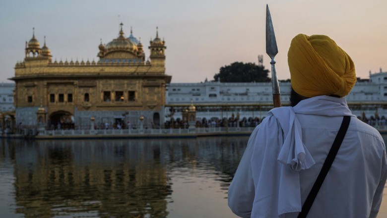 Sikhs expose India's false claims of Pakistan's attack on Amritsar's Golden Temple