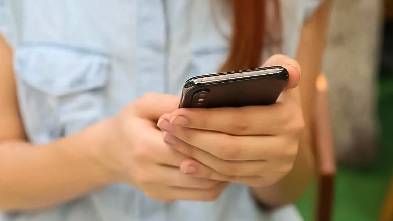 Pakistan sees major jump in women's mobile internet adoption