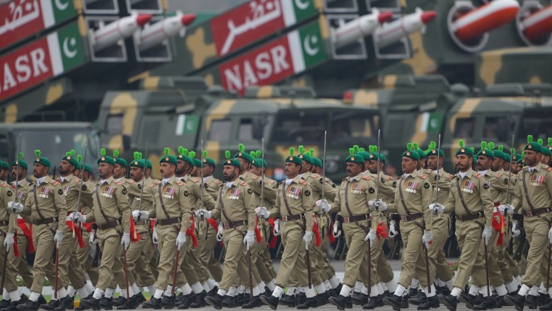 Aurangzeb vows to extend all possible support to Pakistan armed forces