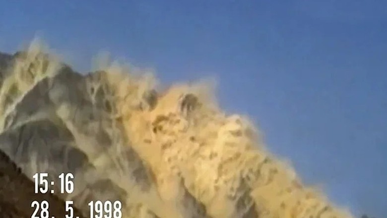 President, PM vow to protect sovereignty on Youm-e-Takbeer