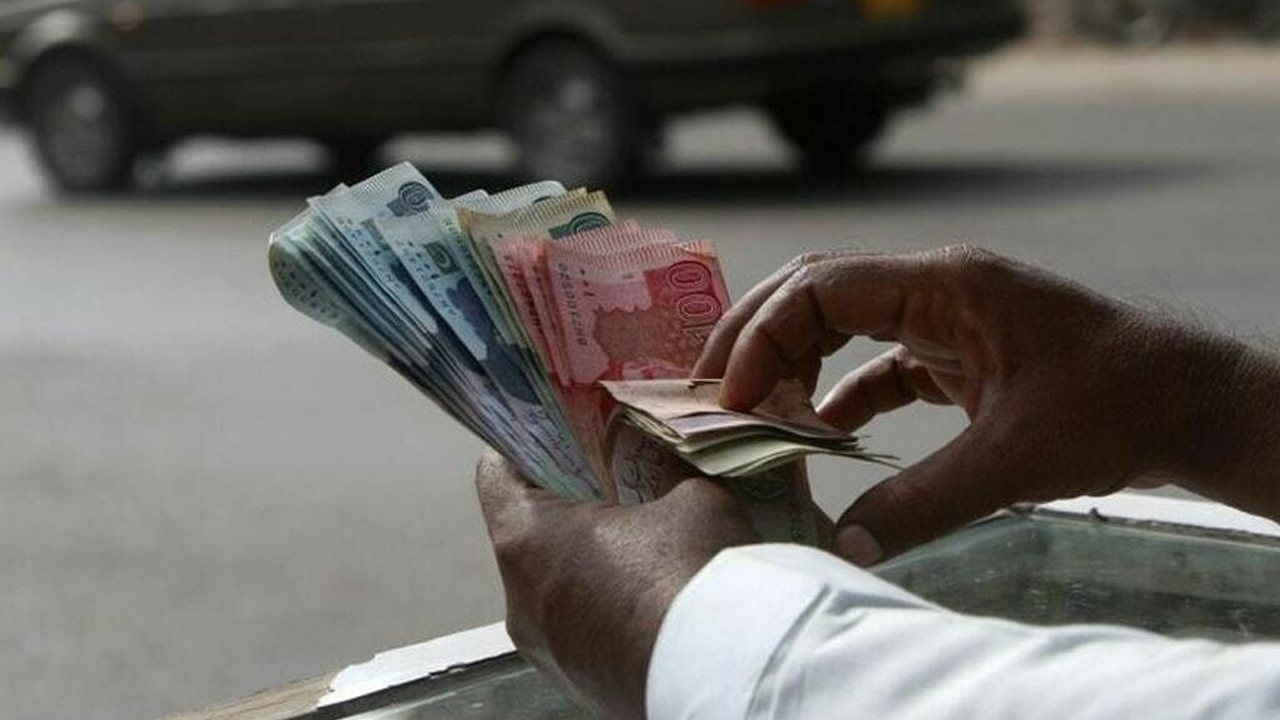 Budget 2025–26: Govt mulls relief package for salaried class