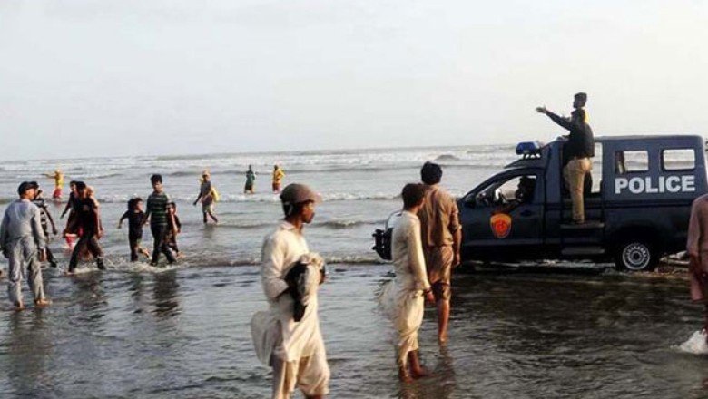 Karachi administration bans swimming in sea on Eidul Azha
