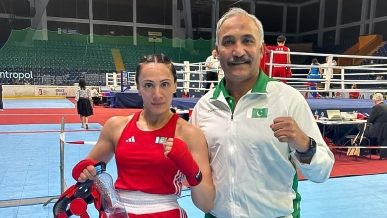 Laura Akram wins Pakistan’s first-ever women’s boxing medal at global event