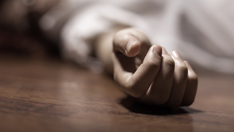 Woman dies of heart attack after traffic cop stops her son on GT Road near Sahiwal