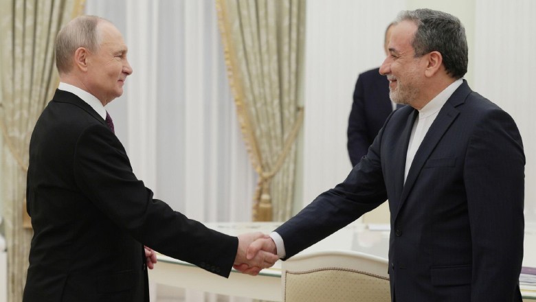 Putin to Iranian foreign minister: people of Iran can count on Russia for support