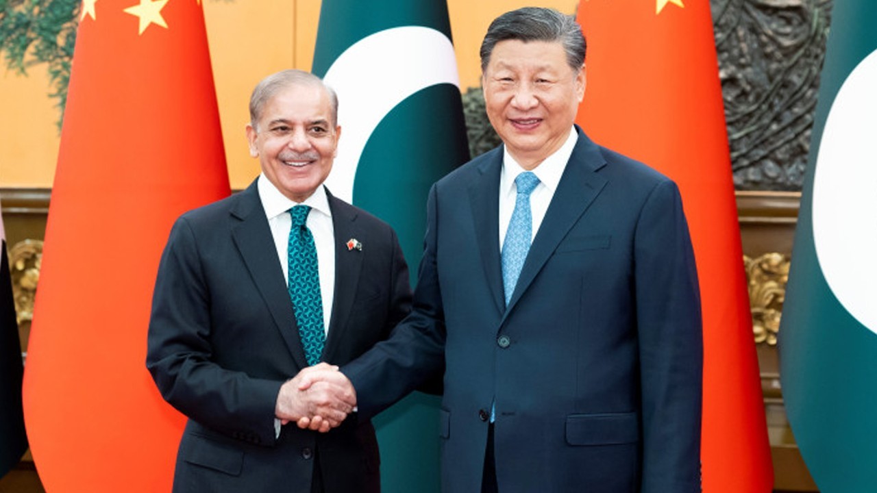 China rolls over Pakistan's $1.8 billion loan