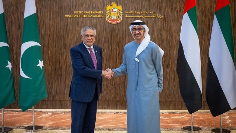 Pakistan, UAE sign agreement on entry visa exemption