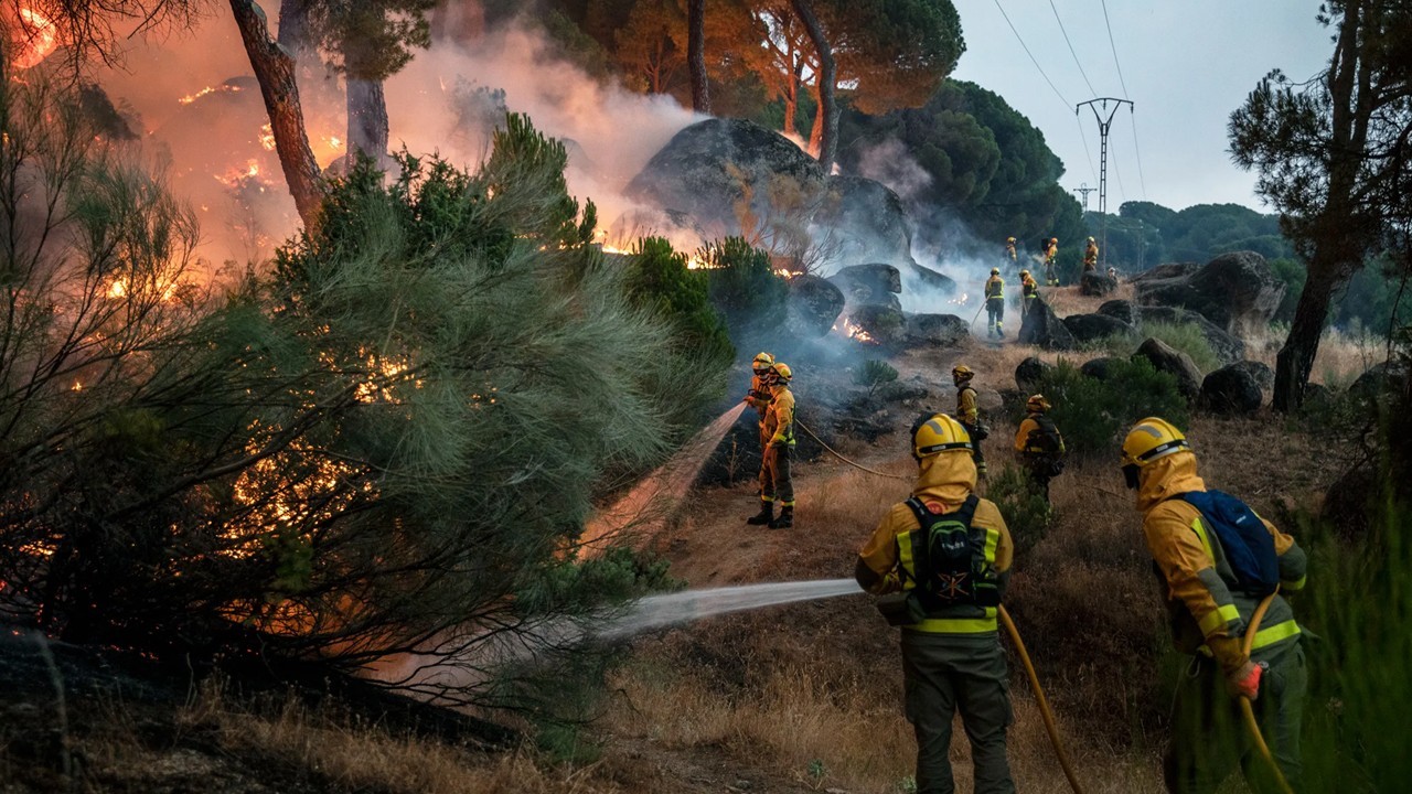 Firefighters battle wildfires in Turkiye and France amid early summer heatwave in Europe