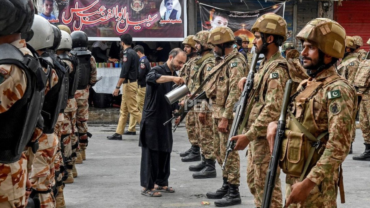 Karachi observes 9th Muharram amid tight security, mobile services partially suspended