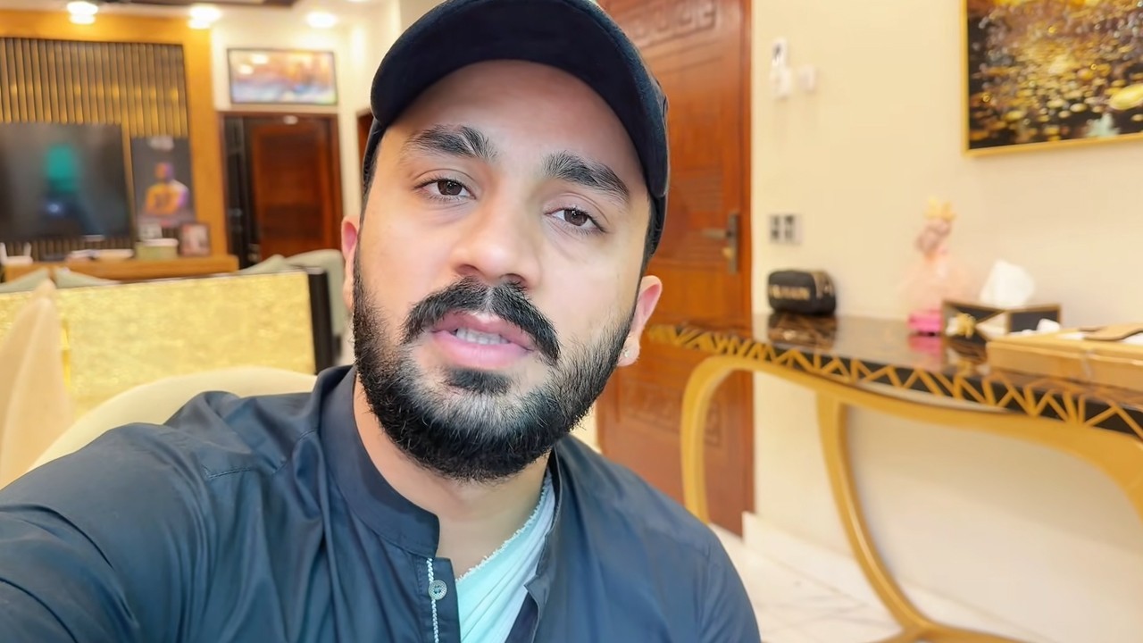 Lahore seminary issues fatwa calling for FIR against Rajab Butt