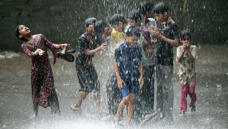 Rawalpindi administration announces holiday amid relentless monsoon rains