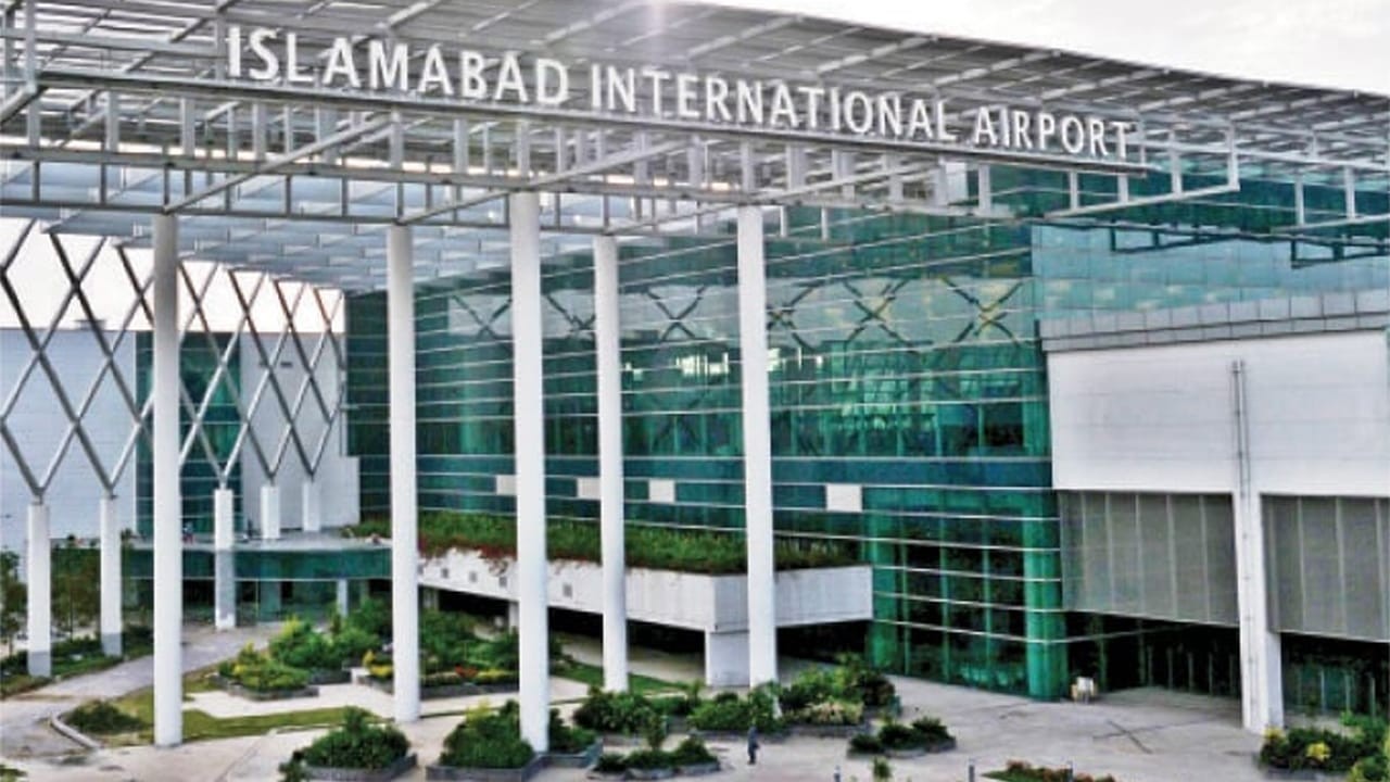 Govt plans to handover Islamabad airport to UAE without bidding process: report