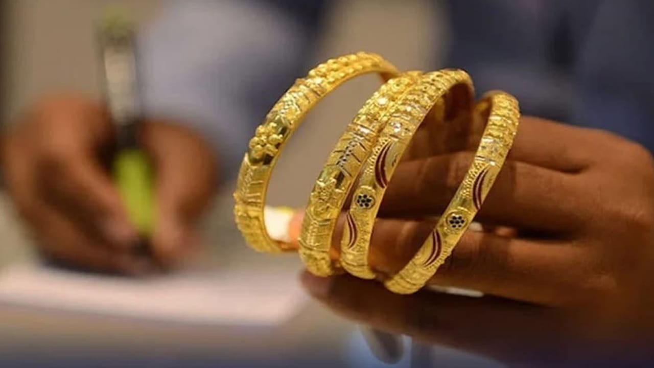 Per tola gold price reaches Rs361,200 in Pakistan