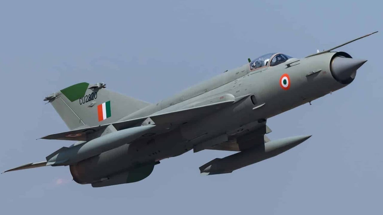'Flying coffins': India to retire MiG-21 fighter jets after six decades
