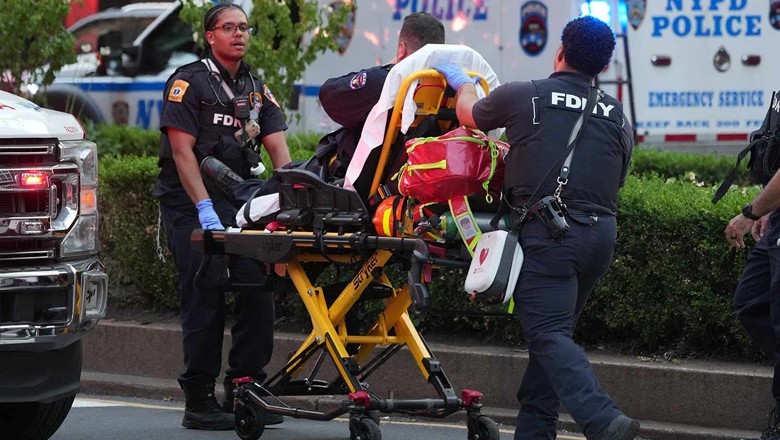 Gunman kills four, including police officer in Manhattan Skyscraper shooting